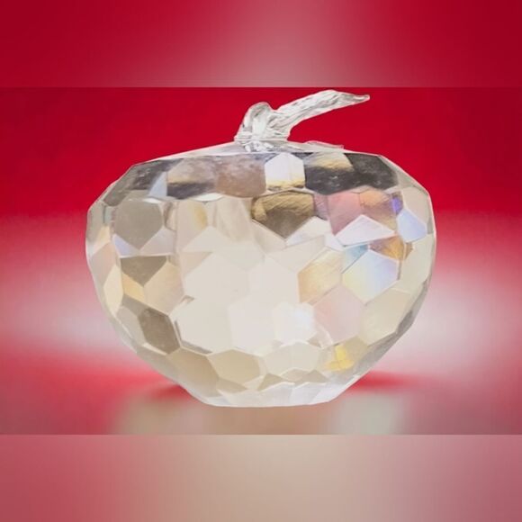 Paperweight  CRYSTAL/GLASS APPLE Faceted with  Stem/Leaf Handmade 1.5" - Picture 6 of 9
